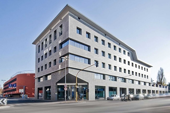 Office Building and Parking Garage in Padua<br />Foto Veronica Croce 