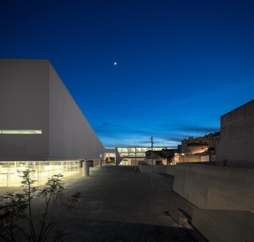 Museu Nacional dos Coches, relação do conjunto com o entorno, Lisboa. Arquiteto Paulo Mendes da Rocha, MMBB arquitetos e Bak Gordon arquitetos<br />Foto Fernando Guerra  [FG+SG Architectural Photography]