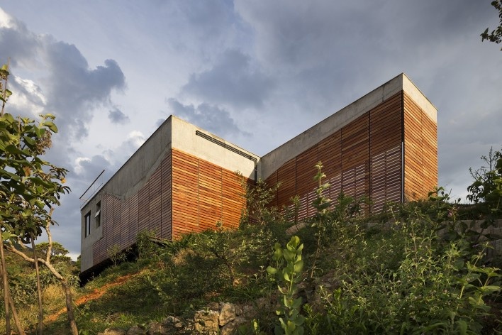 Casa no Cerrado, Moeda MG, 2013-2015. Arquiteto Carlos M Teixeira, Vazio S/A<br />Foto Gabriel Castro 