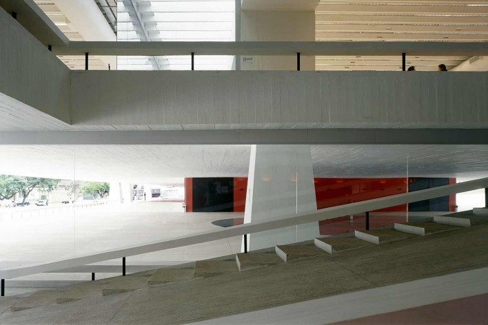 Museu Oscar Niemeyer, Curitiba. Projeto original de Oscar Niemeyer. Projeto renovação de Brasil Arquitetura<br />Foto Nelson Kon 