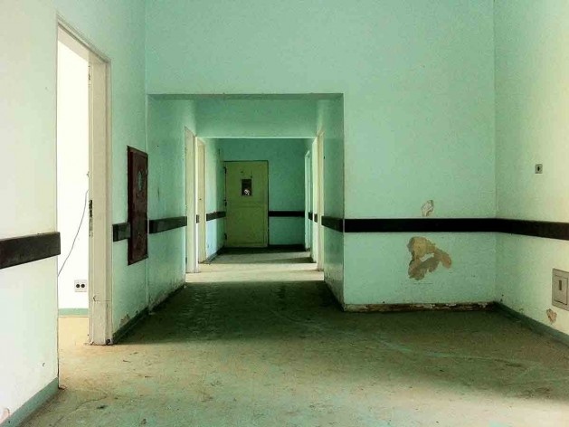 Ala abandonada do Complexo Hospitalar do Juquery<br />Foto Abilio Guerra 