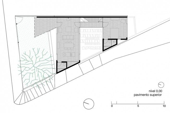 Casa da Lagoa, planta primeiro pavimento, Florianópolis SC Brasil, 2019. Arquitetos Francisco Fanucci e Marcelo Ferraz / Brasil Arquitetura<br />Imagem divulgação  [Acervo Brasil Arquitetura]