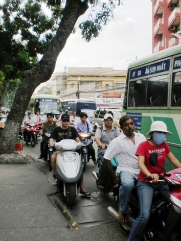 Paisagem urbana de Saigon<br />Foto Lucia Maria Borges de Oliveira 