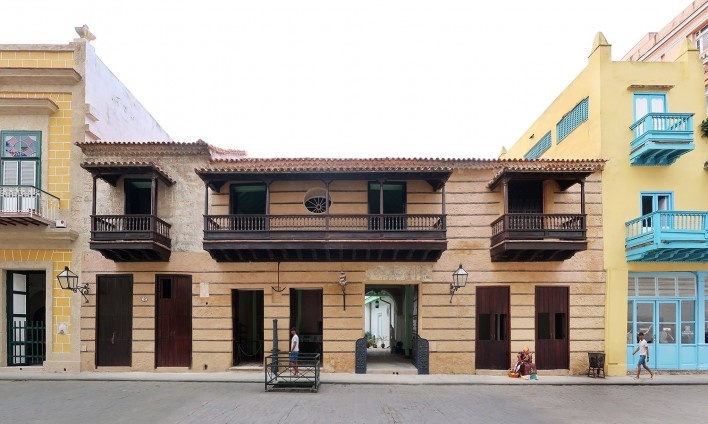 Calle Obispo 117, século 17, Habana Vieja, Cuba<br />Foto Victor Hugo Mori 
