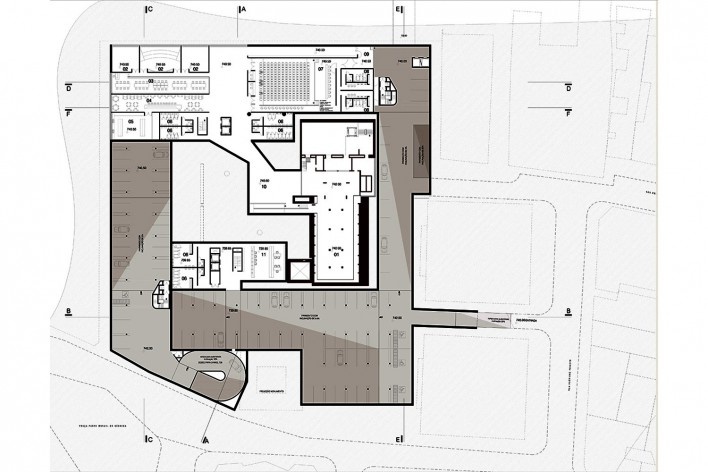 Readequação para o Pateo do Colégio, planta cota 742, São Paulo SP Brasil, 2013. Arquiteto Pedro Mendes da Rocha/ Arte 3 Arquitetura<br />Imagem divulgação  [Acervo Arte 3 Arquitetura]
