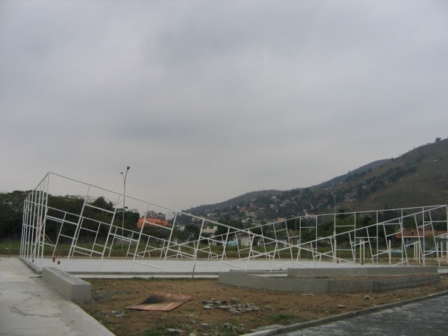 Vista da quadra em construção<br />Imagem dos autores do projeto 