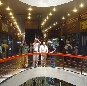 Grupo de holandeses na Galeria do Rock em São Paulo
<br />Foto Paul Meurs 