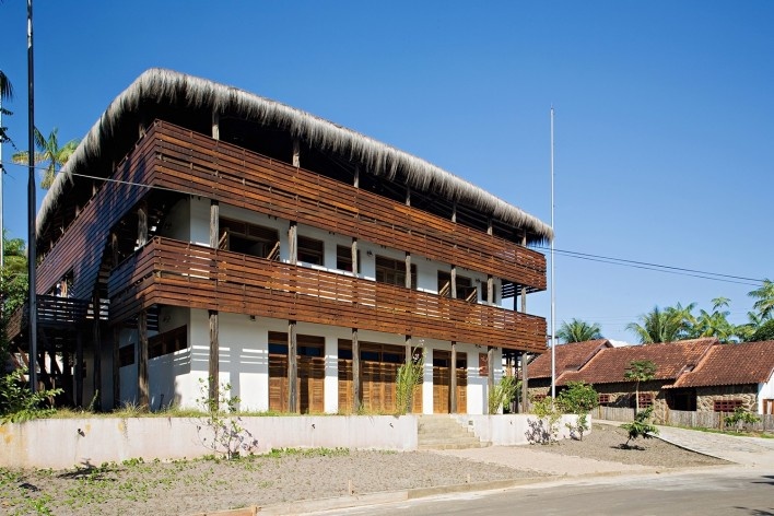 Instituto Socioambiental – ISA, São Gabriel da Cachoeira AM, 2006, escritório Brasil Arquitetura<br />Foto Daniel Ducci 