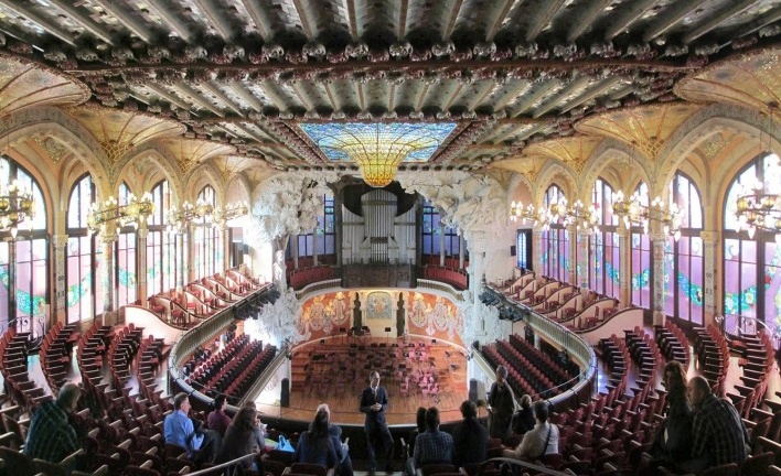 Palau de la Musica de Barcelona, arquiteto Domènech i Montaner<br />Fotomontagem Victor Hugo Mori, 2014 