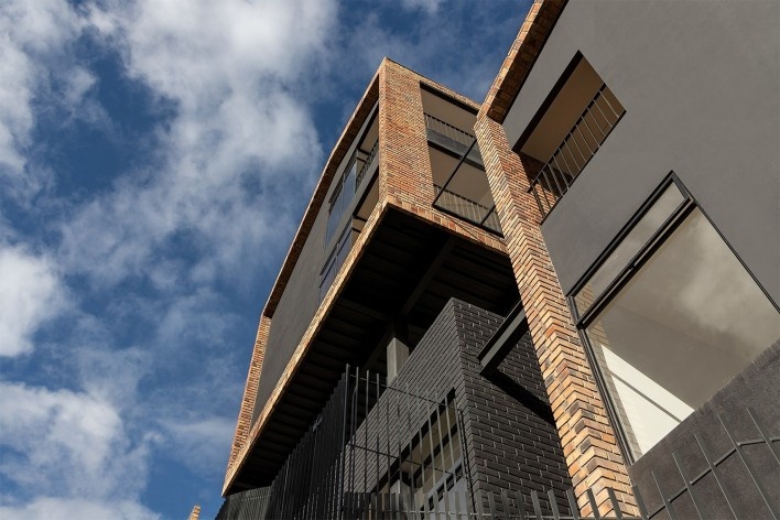 Edifício Goya, San Cayetano, Loja, Equador, 2021. Arquitetos Tatiane Corsi Garcia, David Arias Polo e Daniel Arias Polo (autores) / Bearq<br />Foto/ photo Jag Studio 