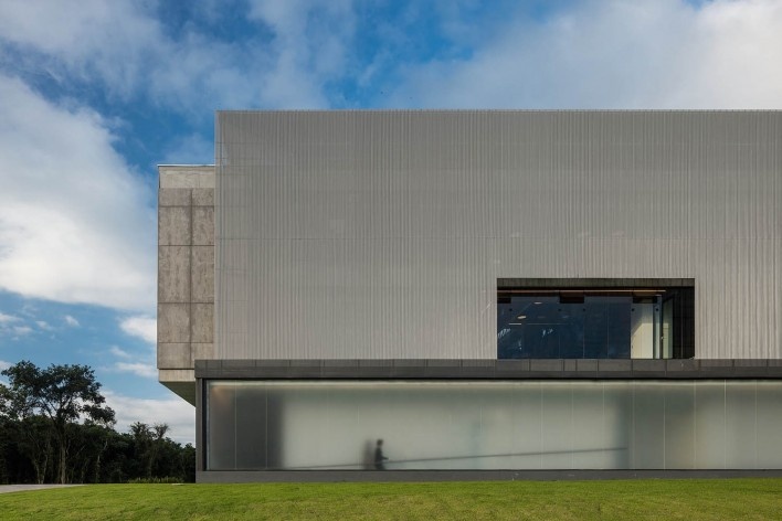 Ágora Tech Park, Joinville SC Brasil, 2019. Arquitetos Marcus Vinicius Damon, Guilherme Bravin e Andressa Diniz / Estúdio Módulo<br />Foto Nelson Kon 