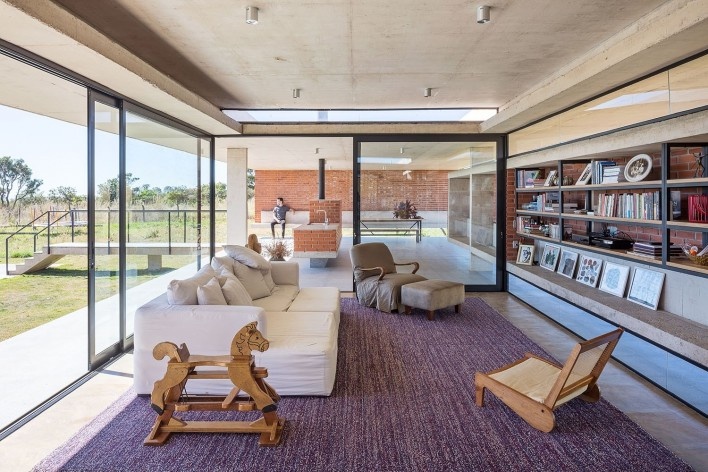 Casa Vila Rica, Brasília DF Brasil, 2017. Arquitetos Daniel Mangabeira, Henrique Coutinho e Matheus Seco / Bloco Arquitetos<br />Foto Haruo Mikami 