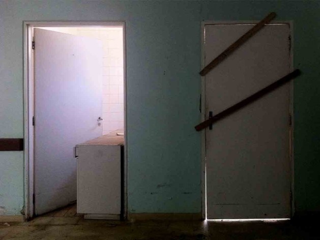 Ala abandonada do Complexo Hospitalar do Juquery<br />Foto Abilio Guerra 
