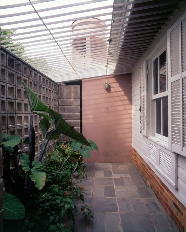 Casa de Ipanema, projeto de Sergio Marques, colaboração de Anna Paula Canez; execução de Sergio Marques, 1989/1992<br />Foto Sergio M. Marques 