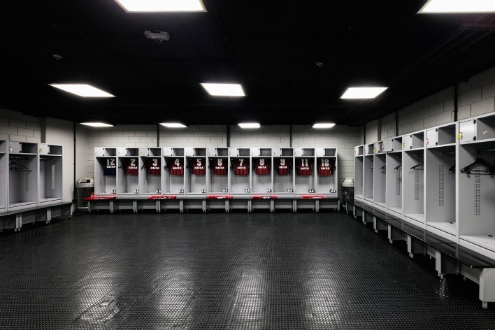 Complexo Esportivo e Cultural Clube Atlético Paranaense, Curitiba. Arquiteto Carlos Arcos<br />Foto Nelson Kon 