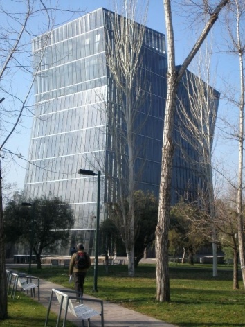 Figura 02. Torres siamesas, PUC de Chile, campus San Joaquín<br />Foto da autora / julho de 2009 