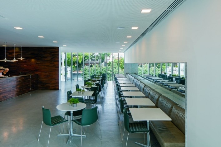 Instituto Ling, Porto Alegre RS Brasil, 2014. Architect Isay Weinfeld (author)<br />Foto / photo Leonardo Finotti 