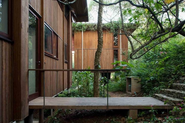 Vila Taguaí, Carapicuiba SP, 2007-2010. Arquitetos Cristina Xavier (autora), Henrique Fina, Lucia Hashizume e João Xavier (colaboradores)<br />Foto Daniel Ducci 
