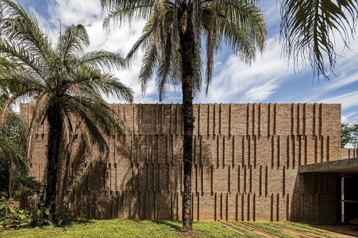 Galeria Claudia Andujar, Inhotim, Brumadinho MG Brasil. Arquitetos Associados<br />Foto Leonardo Finotti 