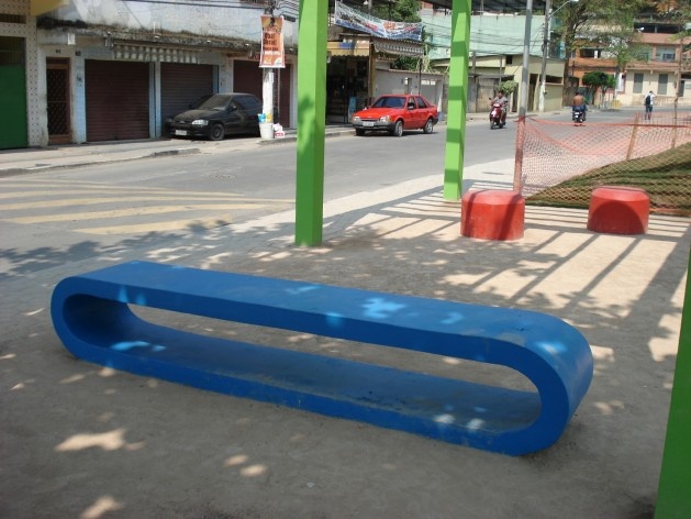 Vista sob a Pérgola-Mesa - Banco-Bola<br />Imagem dos autores do projeto 
