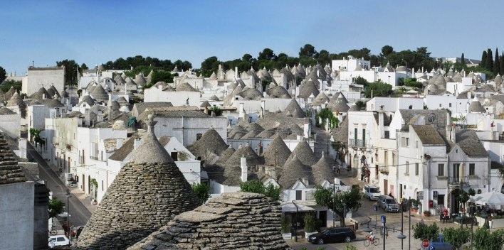 Alberobello, Itália<br />Fotomontagem Victor Hugo Mori, 2016 