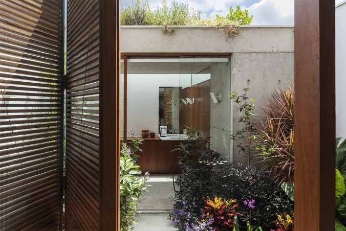 Casa Schendel, São Paulo SP Brasil, 2017. Arquitetos Marina Acayaba e Juan Pablo Rosenberg / AR Arquitetos<br />Foto Leonardo Finotti 