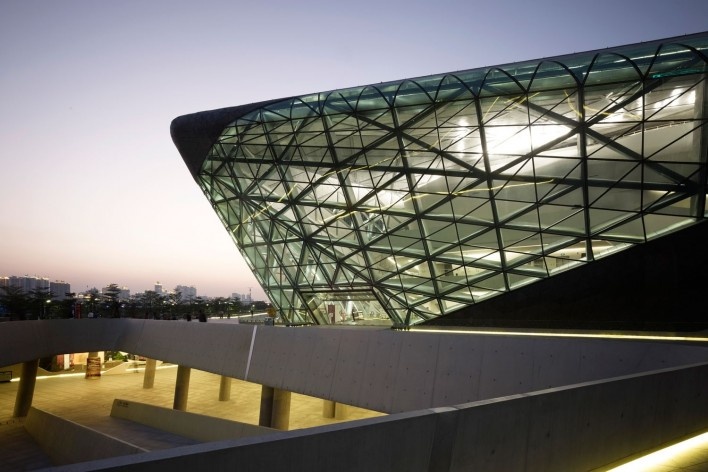 Guangzhou Opera House<br />foto Iwan Baan  [Zaha Hadid Architects]