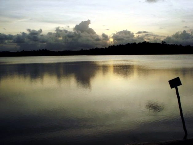 Por do Sol visto da Lagoa do Cassange<br />Foto Ricardo Eid Philipp 