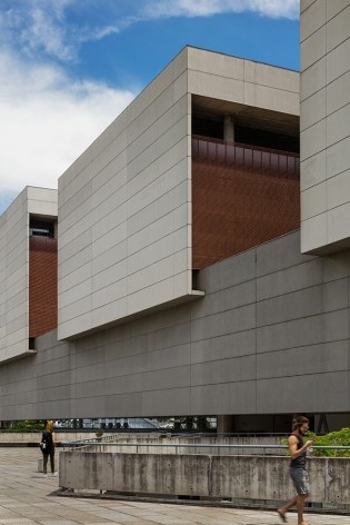 Campus UFABC, Santo André SP Brasil, 2006. Arquitetos Claudio Libeskind, Sandra Llovet, David Ruscalleda e Mario Lotfi / Libeskindllovet Arquitetos<br />Foto Nelson Kon 