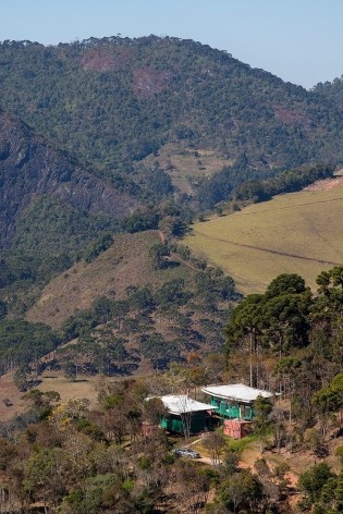 Casa em Gonçalves, Gonçalves MG Brasil, 2012-2013. Arquiteto André Vainer / André Vainer Arquitetos<br />Foto Tuca Reines 