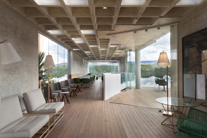 Bar/pool/gallery, bar inside view. BCMF arquitetos + MACh arquitetos<br />Foto Gabriel Castro 