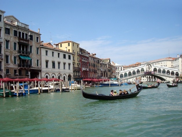 Veneza verdadeira: rica vida cotidiana convivendo com o turismo<br />Foto Michel Gorski 