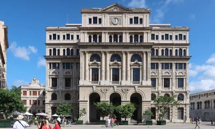 Lonja del Comercio, Habana Vieja, Cuba<br />Foto Victor Hugo Mori 