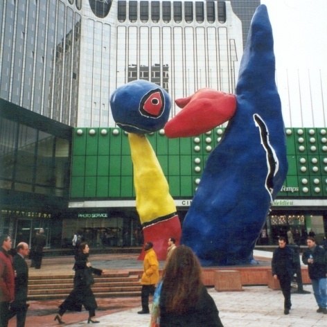 Arte Oficial em La Défense, Paris, 2001<br />Foto Angela Moreira 