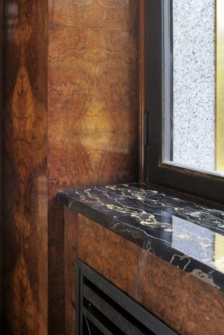 Details of the woodwork and marble room of the Baroness Louis Empain<br />Foto Georges de Kinder  [Ma² - Metzger and Partners Architecture]