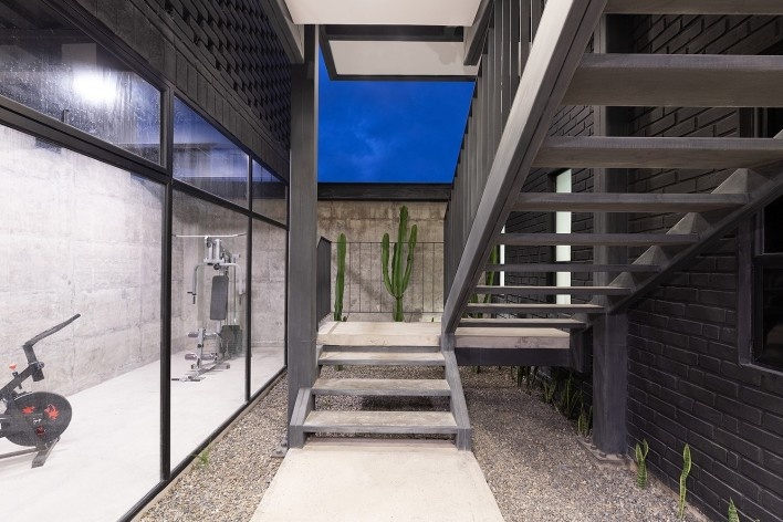Edifício Goya, San Cayetano, Loja, Equador, 2021. Arquitetos Tatiane Corsi Garcia, David Arias Polo e Daniel Arias Polo (autores) / Bearq<br />Foto/ photo Jag Studio 