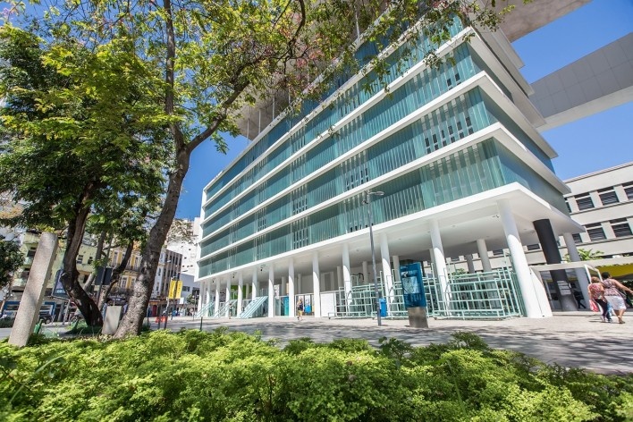 Transborda!, Museu de Arte do Rio, Praça Mauá, Rio de Janeiro RJ Brasil, 2018. Arquitetos Antonio Pedro Coutinho e Adriano Carneiro de Mendonça (autores) / Estúdio Chão<br />Foto Renato Mangolin 