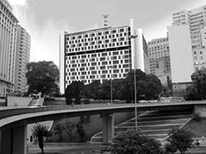 Inserção do edifício na paisagem urbana<br />Imagem dos autores do projeto 