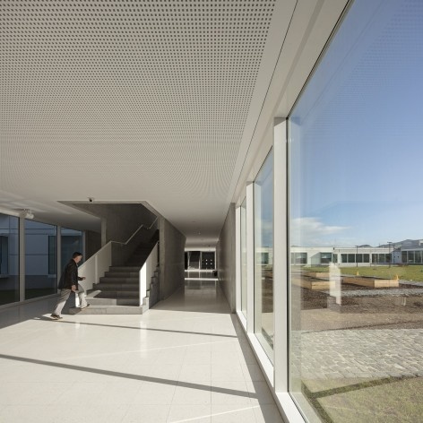 Escola Gaspar Frutuoso, Ribeira Grande, Azores, Portugal, 2016. Arquiteto Carlos Almeida Marques<br />Foto Fernando Guerra 