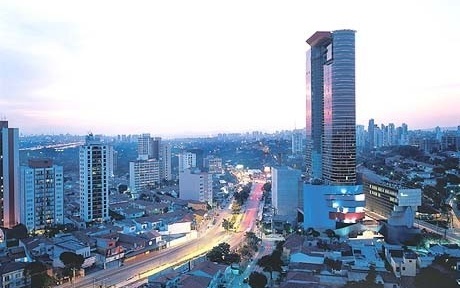 O conjunto e a cidade <br />Foto divulgação  [arquivo Rui Ohtake Arquitetura e Urbanismo]