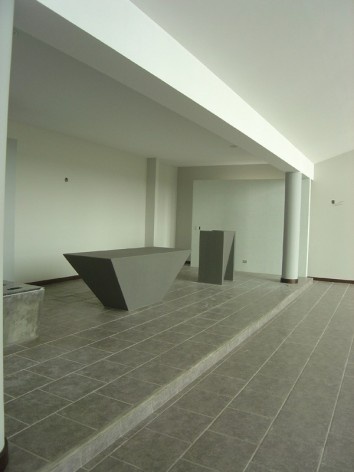 Altar, com linhas e formas geometricas 	

<br />Imagem dos autores do projeto 