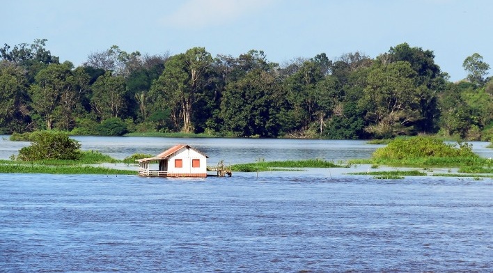 Margem do Rio Amazonas<br />Foto Eduardo Oliveira Soares, julho 2019 