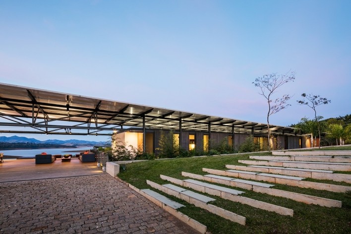 Residência Piracaia, Piracaia SP Brasil, 2012-2014. Arquitetos Lua Nitsche e Pedro Nitsche / Nitsche Arquitetos Associados<br />Foto Nelson Kon 