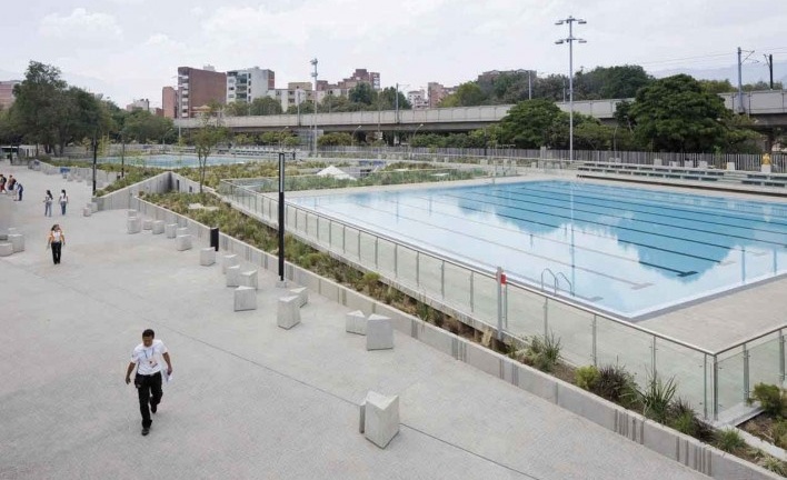 Complejo Acuático para los Juegos Panamericanos 2010 en Medellín <br />Foto Iwan Baan y Paisajes Emergentes 