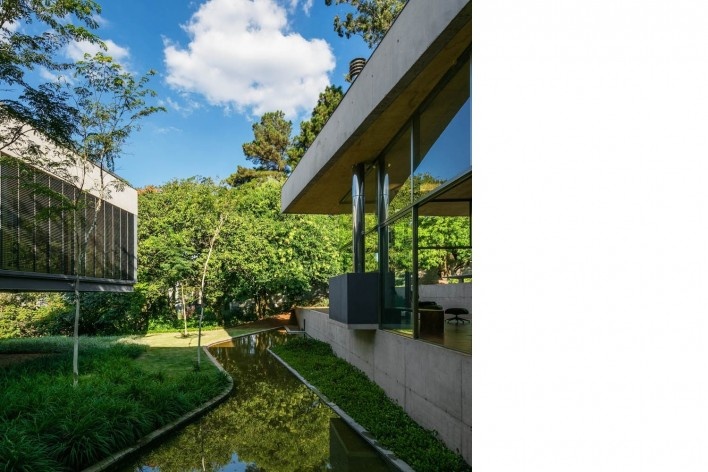 Casa em Cotia, UNA Arquitetos, 2016<br />Foto Nelson Kon 