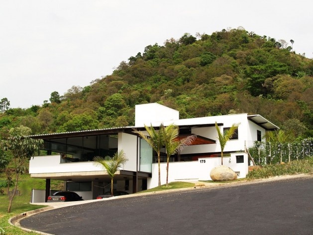Residência Atibaia, Atibaia SP, 2008. Arquiteto Bernardo Telles<br />Foto Bebete Viégas 