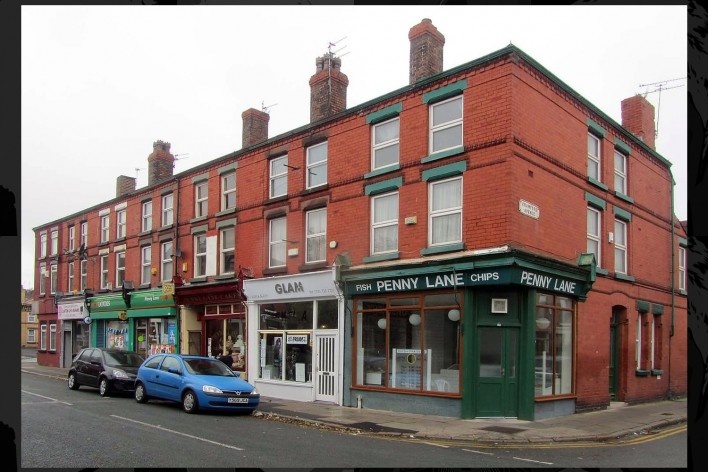 Penny Lane é a rua comercial mais importante do subúrbio onde moravam os integrantes dos Beatles<br />Foto Victor Hugo Mori 