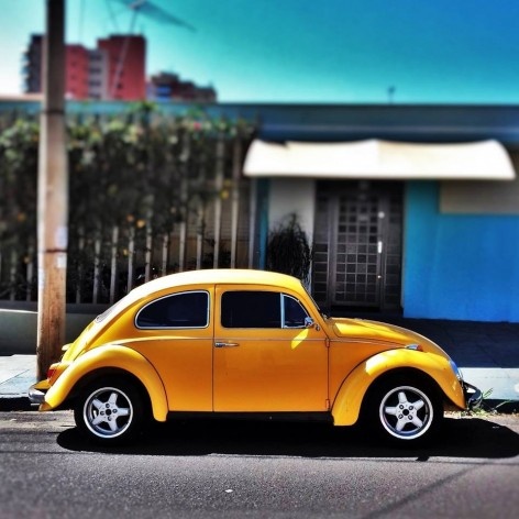 Fusca amarelo, série fotográfica “Os fuscas ofuscam”<br />Foto Fernando Mascaro 