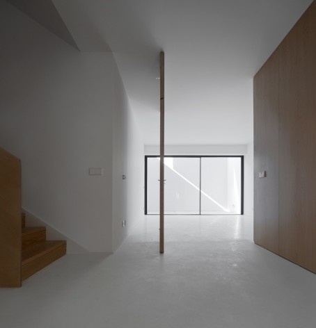 Casa no Juso. Projeto ARX Portugal + Stefano Riva, 2011<br />Foto Fernando e Sérgio Guerra 
