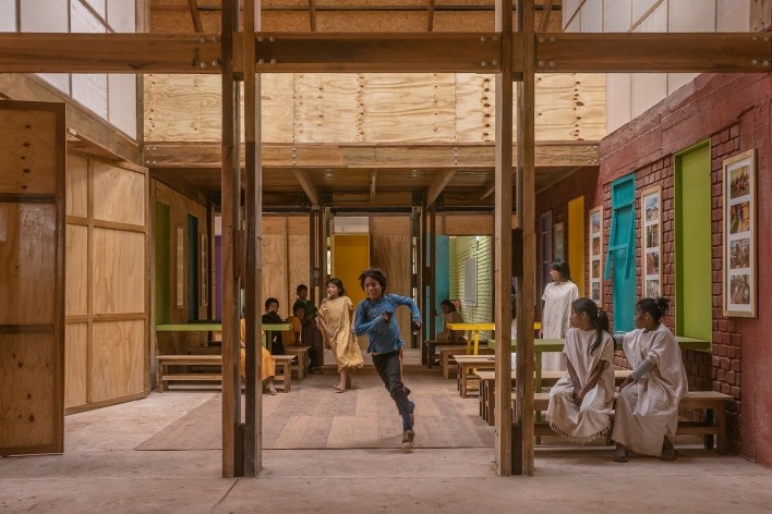 Escuela inicial y primaria Unión Alto Sanibeni, Comunidad Nativa Unión Alto Sanibeni, Pangoa, Junin, Perú, 2019. Arquitectos Marta Maccaglia, Raúl Arancibia, Giulia Perri y Susanna Olivieri / Asociación Semillas para el Desarrollo Sostenible<br />Foto Eleazar Cuadros 